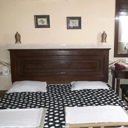 دلهي Jeraths Villa Bed And Breakfast المظهر الخارجي الصورة