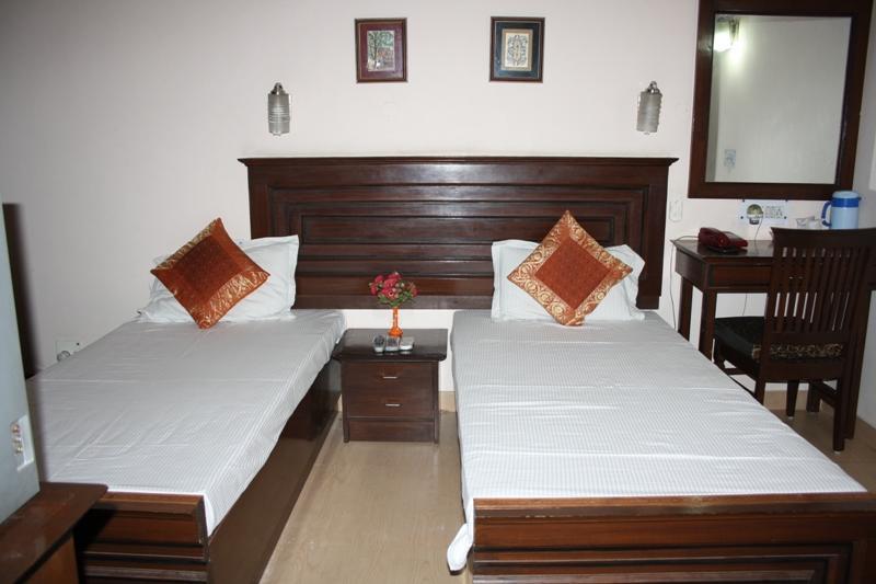 دلهي Jeraths Villa Bed And Breakfast المظهر الخارجي الصورة
